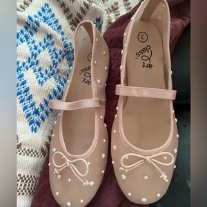 Art Class Nude with Pearls Kids Shoes